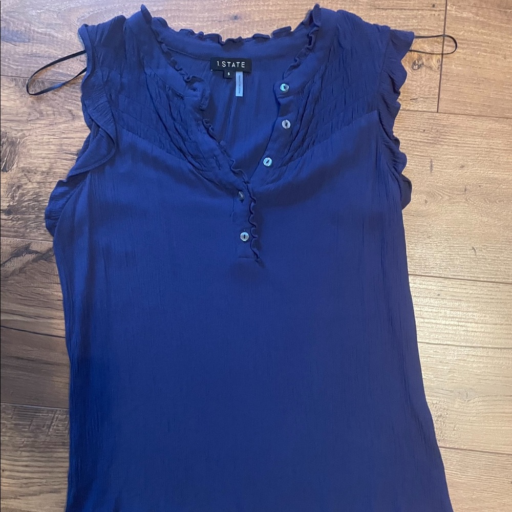 1.state flutter sleeve top